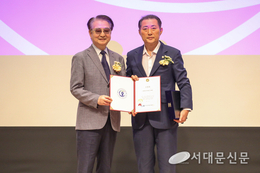 윤유현의원 한국신문방송인협회 지방자치 의정부문 대상 수상