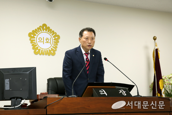 ▶제1차 본회를 진행하는 서대문구의회(원내는 윤유현 의장)
