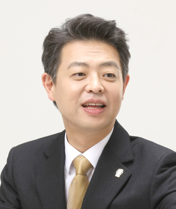 김 영 호 당선자<br>
서대문을 국회의원