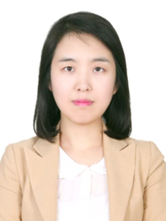 윤 해 영<br>
서울지방보훈청 총무과